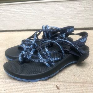 Hallow Eclipse Chacos- like new!